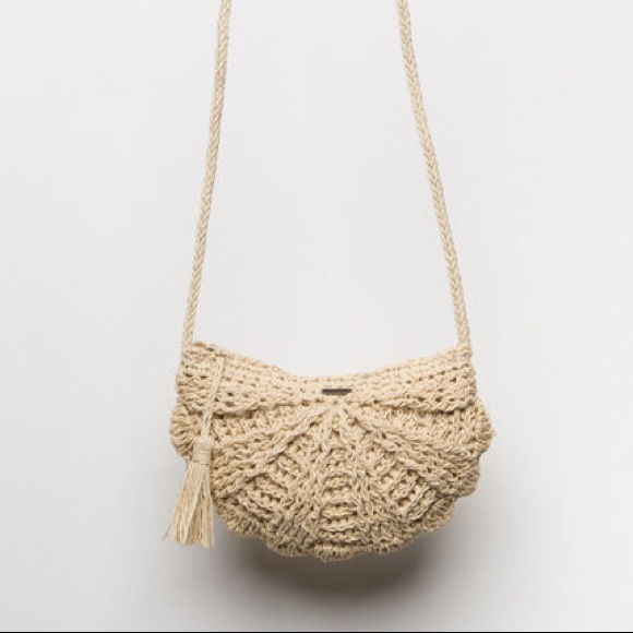 Billabong Handbags - 🌺NWT Billabong Beach Bliss Straw Crossbody Bag🌺